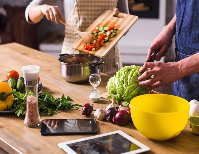 Ganhe dinheiro cozinhando: receitas práticas para vender e fazer