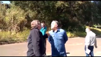 Visita de vereadores da CEI tem discussão entre comentarista e parlamentar
